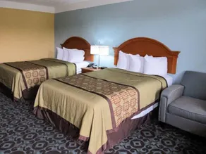 Quality Inn - Image 2