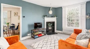 Beautiful Central 2 Bed Flat - Image 2