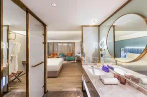 Manxin Hotel Haikou Guomao Center - Image 2