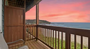 Sunset Haven Oceanfront Hotel - Image 2