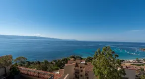 Appartement 'Standing Climatisé Vue Mer' avec vue sur mer, Wi-Fi et climatisation - Image 5
