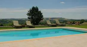 Plates Luxury Farm House Chambres d'hôtes et gîte - Image 3