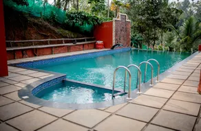 Beehive staycations - Image 2