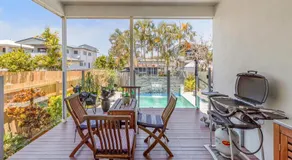On Esplanade own flat & Pool, Manly cafe precinct - Image 3