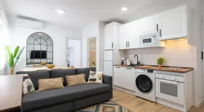 COZY & MODERN APARTMENT - Image 3