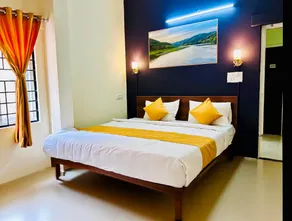 Hotel Sujatha International - Image 5