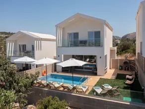 bedroom villa in Gerani - Image 4