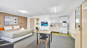 Riviera Motel Bundaberg - Image 2