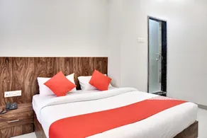 OYO 40146 Hotel Continental - Image 4