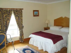 O'Shea's Hotel - Image 2