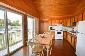 Four C's Lodging - Image 5