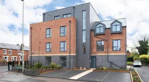 Elliot Oliver - Stunning Three Bedroom Penthouse With Large Terrace & Parking - Image 4