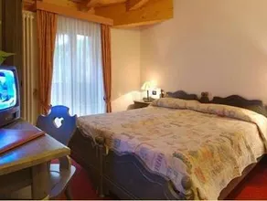 Hotel Job - Image 2