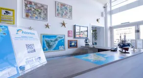Hostel Neon Tenerife - Image 4