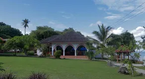 Yut's Inn Flower Paradise Gili Gede - Image 4