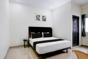 Hotel O Moon Star - Image 2