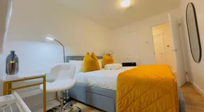 Deluxe Apartment in Erith, London - Image 5