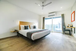 Townhouse Laguna Ecr Near Juhu Beach - Image 2