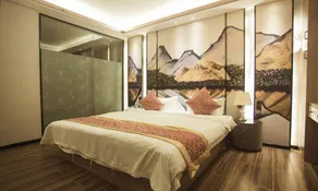Overseas Chinese Hotel - Image 2