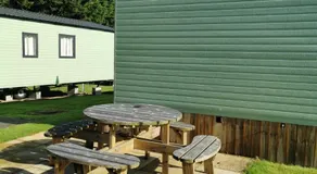 Woofles Luxury Caravan at Knaresborough Lido - Image 4