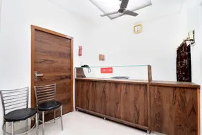 OYO A One Home Stay - Image 5
