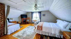 Applewood Inn Bed and Breakfast - Image 2