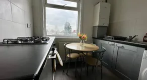 Flat in Worthing - Image 2