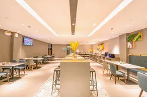 Home Inn Style Wuhan High-speed Railway Station - Image 3