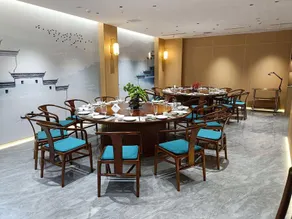 Jingu Hotel - Image 2