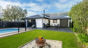 Pipers Spot - Pet Friendly - Fireplace with Swimming Pool - Image 5