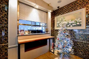S One Hotel - Image 2