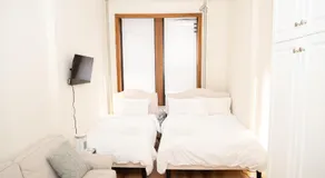 New York7-East2 Village Center Apartment w Full Amenities - Image 2