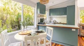 Cosy 2 Bedroom Cottage with spabath and fireplace - Image 2