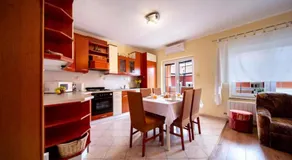 Appartement de vacances avec terrasse, barbecue et jardin | Vue jardin - Image 4