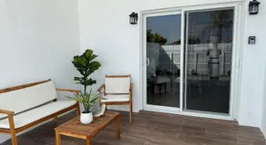 E&A SouthWest Miami Cozy 2BR Apartment with Private Parking - Image 3