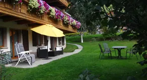 Chalet Petunia - Image 4