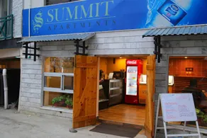Summit Hotel - Image 5