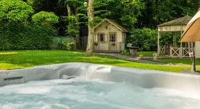 Le Colibri spa jacuzzi - Image 3