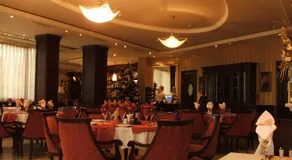 The Regent Club Hotel - Image 2