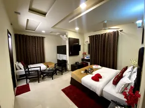Hotel Royal Rosette Lake View BHIMTAL - Image 2