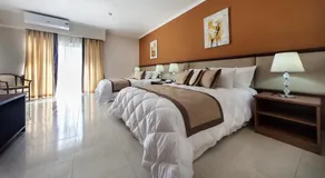 Port View Guesthouse - Image 2