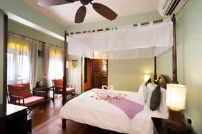 Anggun Boutique Hotel - Image 2