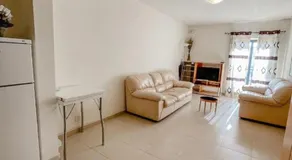 Stresa Court Apartments - Image 2
