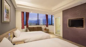 Yadi Hotel - Image 2