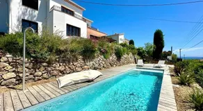 Family house with pool and sea view - Image 3