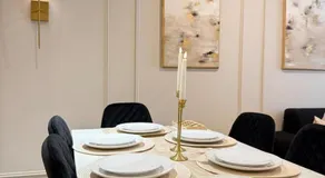 Luxury Liverpool City Centre Apartment with Balcony, Sleeps 8, Near Liverpool ONE and Royal Albert Docks - Image 5