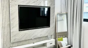 Luxury Designer Suite, Infinity Pool,City Views - Image 2