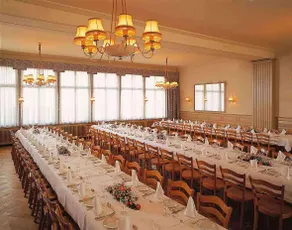 Hotel Weisses Kreuz - Image 2