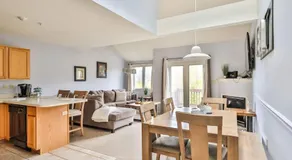 Spacious 3 BR Condo Steps Away From Slopes - Image 3