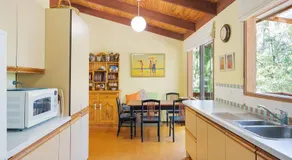 Caseys Pet Friendly Beach Cottage - Image 4